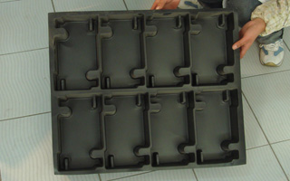 Plastic tray