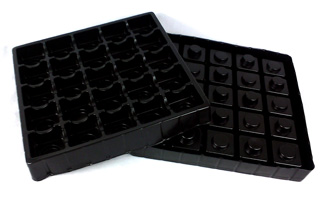 Plastic tray