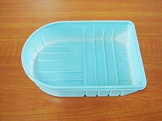 Plastic tray